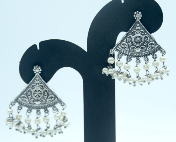 Shoshaa Earring